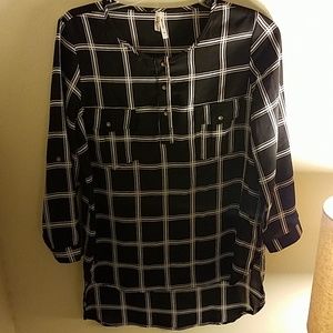 NWOT- Grid Blouse